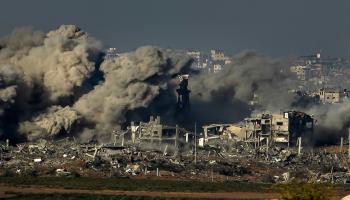 دخان يتصاعد بسبب القصف الإسرائيلي لشمال قطاع غزّة في 15/ 11/ 2023 ( فرانس برس)