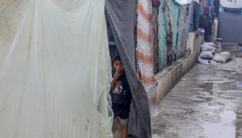 غزة.. الأمطار تفاقم معاناة النازحين الفلسطينيين