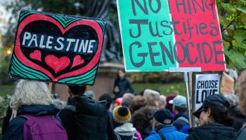 من تظاهرات الجالية اليهودية في بريطانيا دعماً للفلسطينيين (مارك كيريسون/Getty)