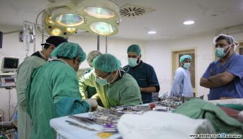 الطبيب فادي الشقفة في إدلب (العربي الجديد)