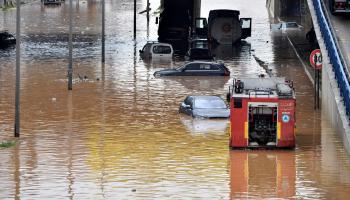 مياه الأمطار تغرق شوارع بيروت 1 (حسام شبارو/ الأناضول)