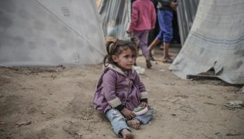 لا تتوفر سبل العيش الآمن للأطفال في غزة (عبد زقوت/الأناضول)