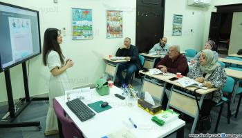 إقبال على تعلم اللغة التركية في مركز يونس إمره بالدوحة (حسين بيضون)