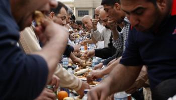 لا تخطيط لإعداد طعام الولائم في العراق (علي السعدي/ فرانس برس)