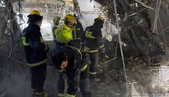 آثار القصف الذي استهدف منزل رجل أعمال في أربيل (العربي الجديد)