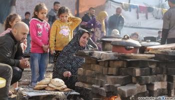توفير رغيف الخبز مهمة صعبة في غزة (محمد الحجار)
