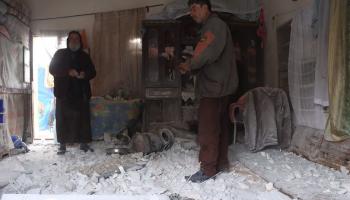 النظام السوري يستهدف منازل السكان في دارة عزة بحلب (فيسبوك/الدفاع المدني السوري))
