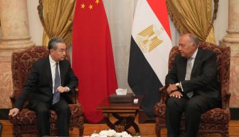 وزير الخارجية الصيني ينتقد الضربات الأميركية على اليمن (إكس)