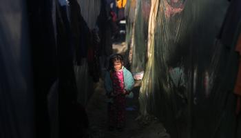 أطفال فلسطينيون في مخيم نازحين في غزة (كجدي فتحي/ Getty)