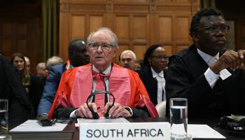 وفد جنوب أفريقيا في محكمة العدل الدولية (دورسون أيدمير/الأناضول)