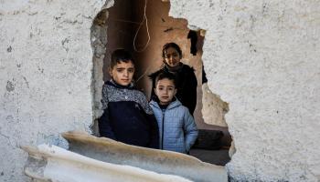أطفال مُهجّرون في رفح (عبد الرحيم الخطيب/ الأناضول)