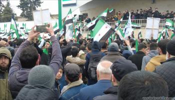 إحياء ذكرى الثورة في إدلب تضامنا مع مهد الثورة درعا (العربي الجديد)