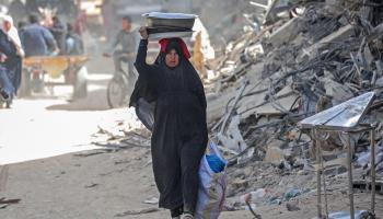 تشكل النساء والأطفال غالبية الضحايا الفلسطينيين في غزة (فرانس برس)