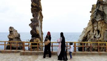 تتعرض الفتيات والنساء التونسيات لمخاطر كبيرة في الفضاء الرقمي (سيمونا غراناتي/ Getty)