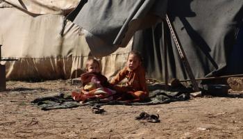 نازحون في المخيمات السورية (الدفاع المدني السوري)