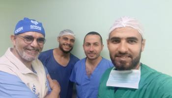 الطبيب المغربي زهير لهنا ضمن وفد طبي في شمال غزة (العربي الجديد)