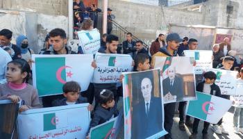 تجمع سابق للجالية الجزائرية في غزة للمطالبة بالإجلاء (العربي الجديد)