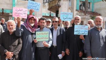 المعلمون المتقاعدون يحتجون في إدلب، 20 إبريل 2024 (عدنان الإمام/العربي الجديد)