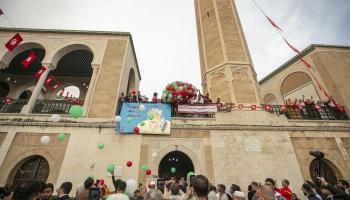 يصرّ التونسيون على الاحتفال بأعيادهم على أكمل وجه (ياسين قايدي/ الأناضول)