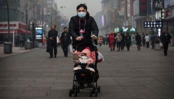 تلوث الهواء يجهض الأجنّة في الصين (Getty)