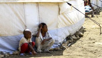 أطفال في السودان وسط الحرب وسوء التغذية - 15 مايو 2024 (فرانس برس)