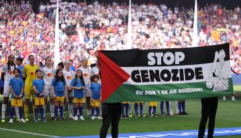 حضرت القضية الفلسطينية في نهائي أبطال أوروبا للسيدات اليوم (توماس كوكس/Getty)