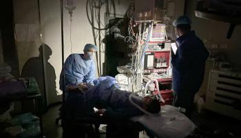 نقص الإمدادات في مستشفى غزة الأوروبي (الأناضول)