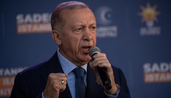 أردوغان يتحدث خلال حملة انتخابية في إسطنبول، 29-3- 2024 (Getty)