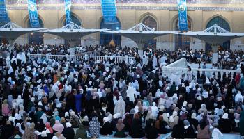 مصلون في أول أيام عيد الفطر في بغداد، في 10 إبريل 2024 (فرانس برس)