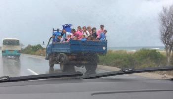 أطفال المدارس في الشاحنات بالجزائر - جيل - الفيسبوك