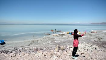 بحيرة أرومية في إيران 3 - مجتمع
