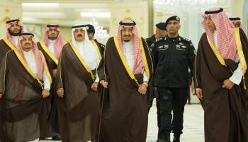 ملك السعودية رفقة أمراء بينهم متعب (واس/12/11/2018)