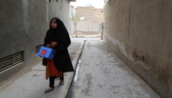 فرق علاج متنقلة في الأرياف والمناطق النائية في أفغانستان(تويتر)