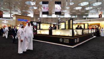 جولة في معرض الدوحة للمجوهرات(العربي الجديد)