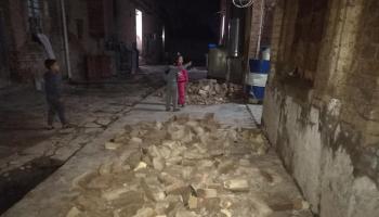 آثار الزلزال في بلدة خانقين العراقية (فيسبوك)