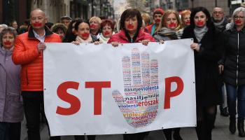 تحرك لوقف العنف ضد المرأة في المجر - مجتمع