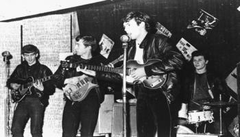 بيع غيتار مسروق لفرقة البيتلز بمبلغ 2.41 مليون دولار