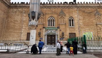 تدرس مصر إعادة فتح المساجد (زياد أحمد/Getty)