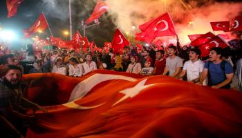 تظاهرات ضد انقلاب تركيا  Berk Ozkan/Anadolu 