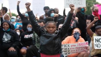 احتجاجات في شارلوت بعد مقتل جورج فلويد(لوغان سايرس/فرانس برس)