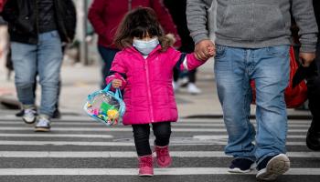 الأطفال وكورونا - أميركا(جوهانيس ايزلي/فرانس برس)