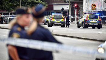 شرطة في مالمو في السويد - مجتمع