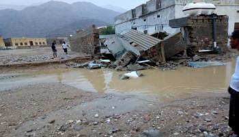 أضرار الإعصار لبان على محافظة المهرة اليمنية(تويتر)