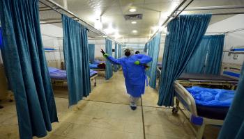مستشفيات العراق تكافح فيروس كورونا (حيدر حمداني/فرانس برس)