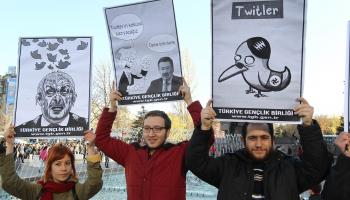 محتجون أتراك ـ تويتر