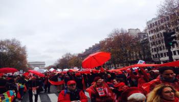 فرنسا-مجتمع-مؤتمر المناخ-تظاهرات-12-12-تويتر