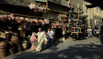 شارع المعز رمضان /القاهرة  (محمد الشاهد - AFP)