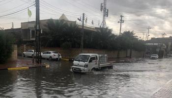 أغرقت مياه الأمطار شوارع البصرة (فيسبوك)