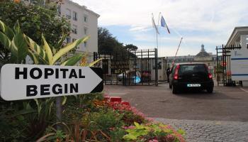 المستشفى الفرنسي ممرضة ايبولا