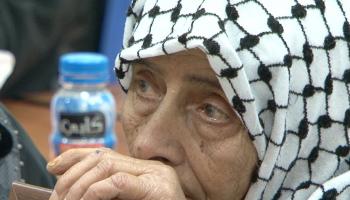 امراة مريضة في غزة